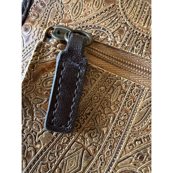 Relic Embossed Leather Wallet With Paisley Design & Snap Closure Tan - Picture 9 of 16